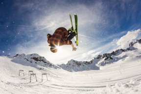 开云平台-_年度最佳单场比赛：精彩回放引爆全场_，单场最高得分