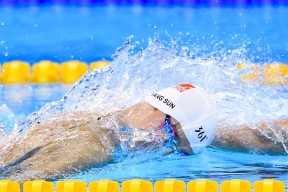 Kaiyun APP-“NBA最伟大战役：2000年总决赛的经典要素”，2000年nba总决赛录像回放中文解说